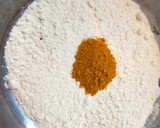 Foto del paso 1 de la receta: Masa de cúrcuma para pasta vegana