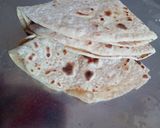 બે પડી રોટી (Be Padi Roti Recipe In Gujarati) રેસીપી સ્ટેપ2ફોટો