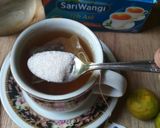 Foto langkah ke 1 dari resep Teh Jeruk Limau.