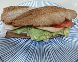 Foto del paso 1 de la receta: Baguete de centeno con pollo al estilo saludable🥑🥑