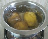 A picture of step 1 of Cheesy Tandoori Aloo.