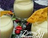 A picture of step 3 of Mango Milkshake Shots.