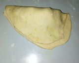 A picture of step 5 of Fried potato pocket buns.