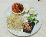 Hình bước làm 1 của món Canh kim chi giá tương 김치콩나물국