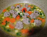 Foto langkah ke 4 dari resep Sop bola2 daging.