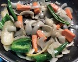 Foto del paso 1 de la receta Muslos de pollo con limón en olla express