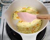 Foto langkah ke 5 dari resep Mpasi Nasi Telur [Cepat dan Mudah].
