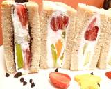 #CreamyFruitySandwich#LightDessertOrAfternoonTeaSandwich #themechallenge recipe step 4 photo