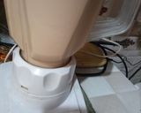 A picture of step 2 of Chikoo shake.