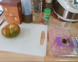 Foto del paso 2 de la receta: Pavo a la plancha con guarnición de tomate