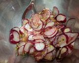 冰箱常備菜-百香蜂蜜漬櫻桃蘿蔔的食譜步驟3照片