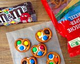 A picture of step 4 of Chocolate Pretzels.