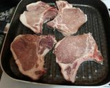 Foto del paso 1 de la receta: Costillas de cerdo con puré