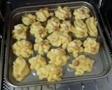 Foto langkah ke 4 dari resep Kue semprit.