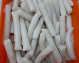 Foto langkah ke 2 dari resep Tteobokki (kue beras) simple.