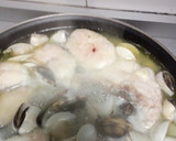 Foto del paso 2 de la receta: Merluza en salsa verde