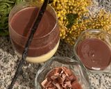 Une image de l'étape 4 de Flan chocolat vanille.