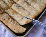 பூண்டு பிரட் ஸ்டிக்ஸ் (garlic breadsticks), தக்காளி சாஸ் ரெசிபி ஸ்டேப் 4 புகைப்படம்