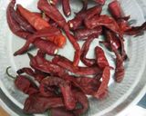 A picture of step 1 of Ranjaka Red chilli chutney.