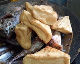 Foto langkah ke 2 dari resep Gulai Ikan Tongkol Simple.