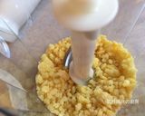 A picture of step 5 of Easy Mung Bean Cakes.