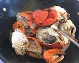 Foto langkah ke 5 dari resep Kepiting saus Pedas Manis.