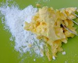 Foto langkah ke 2 dari resep Nastar Keju Tepung Mocaf.