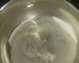 Foto del paso 2 de la receta: Mousse de chocolate blanco sobre coulis de frambuesa