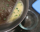 Foto del paso 3 de la receta: Navajas a la plancha con ajo y perejil