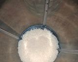 A picture of step 1 of Pulpy Falsa Juice.