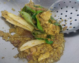 Foto langkah ke 1 dari resep Ayam Goreng Serundeng Ampas Kelapa.