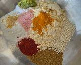 गुजराती रसपात्रा / पानीपात्रा - अरबी के पत्ते से बना शाम का स्वादिष्ट नाश्ता रेसिपी चरण 2 फोटो