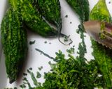 करेले की भुजिया(karele ki bhujiya recipe in hindi) रेसिपी चरण 1 फोटो