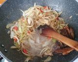 Foto langkah ke 3 dari resep Tumis Peda Bawang Bombay.