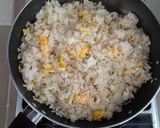 Hình bước làm 1 của món Cơm chiên trứng