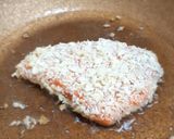 รูปขั้นตอนการทำที่ 4 ของ Salmon Katsu & Tartar Sauce (แซลมอนชุบเกล็ดขนมปังทอด)
