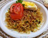 Foto langkah ke 4 dari resep Mie Goreng (instan) Telur Ceplok.