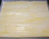 A picture of step 3 of Puff pastry potato sausage.