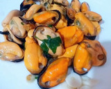 Foto del paso 15 de la receta: Mejillones rellenos de crema de mejillones al vapor
