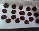 A picture of step 5 of Nutella Grisbi Cookies.