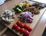Foto del paso 3 de la receta: Ensalada Brócoli, Pollo, Queso, pan
