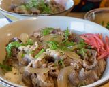Foto del paso 4 de la receta: Gyūdon, Tazón de res estilo japonés (牛丼)