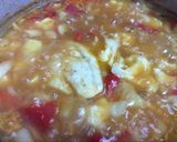 Foto del paso 3 de la receta Patatas con coliflor y bacalao guisadas en crudo