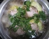 รูปขั้นตอนการทำที่ 7 ของ ต้มจืดกะหล่ำปลียัดไส้หมูสับจัดเต็ม