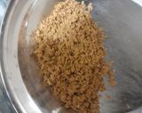 A picture of step 1 of One bite chicken fried sandwich.