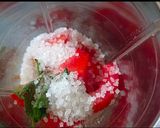 A picture of step 3 of Lemon tomato juice.