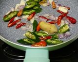 Foto langkah ke 3 dari resep Kikil Cabai Hijau Super Simpel dan Anti Gagal.