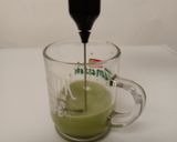 Foto langkah ke 2 dari resep Es Kopi Creamy Matcha.