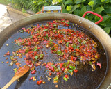 Foto del paso 4 de la receta: Paella mixta de pollo y gambones