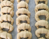 Foto del paso 5 de la receta: Medialunas de manteca 🥐